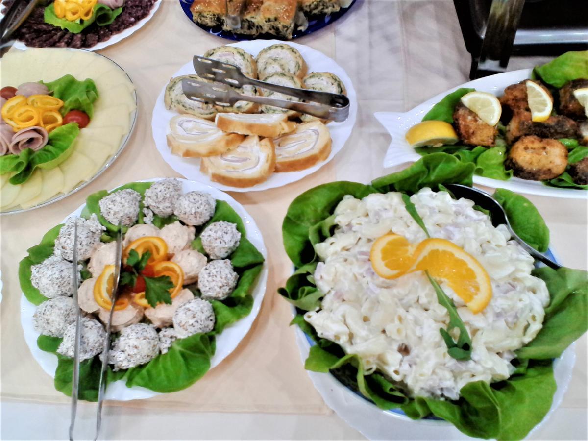 特诺格拉德酒店 克拉列沃 外观 照片